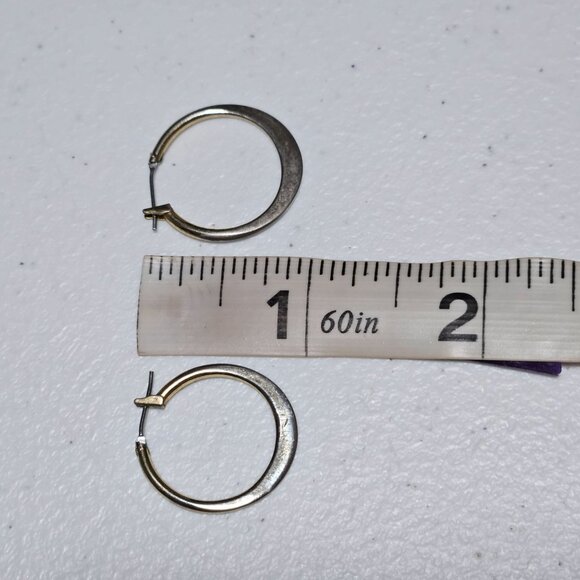 Minimalistic Silver Tone Hoop Earrings Drop Latch Back Classic  Fashion Jewelry - Picture 3 of 3